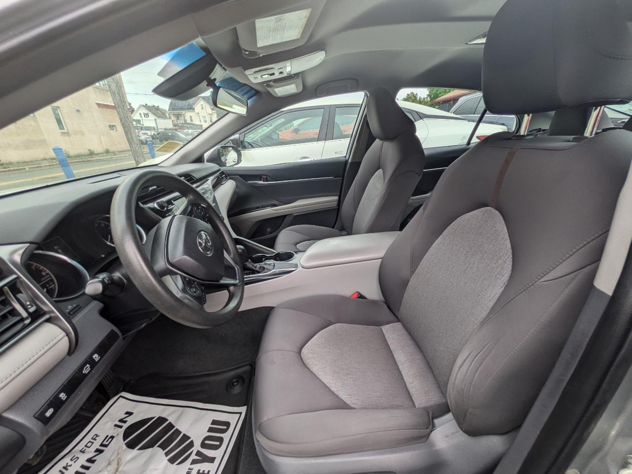 Toyota Camry XLE Auto (Natl) 2019