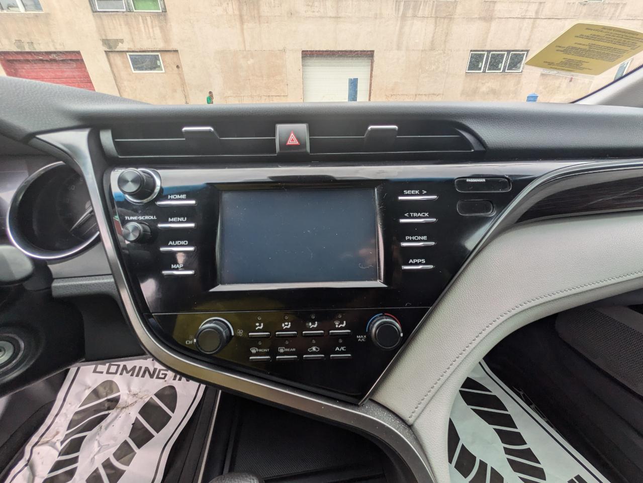 Toyota Camry XLE Auto (Natl) 2019