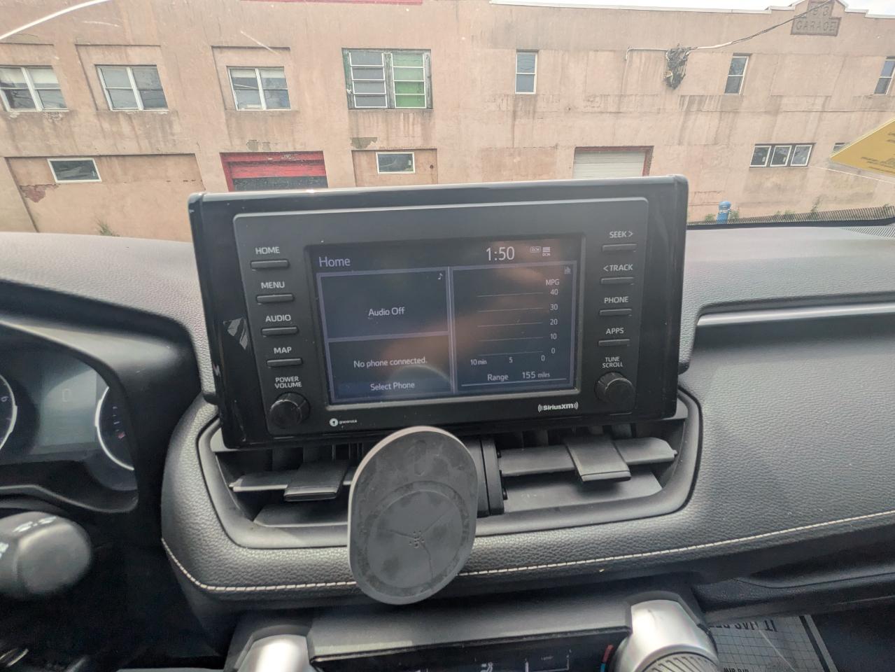Toyota RAV4 LE AWD (Natl) 2020