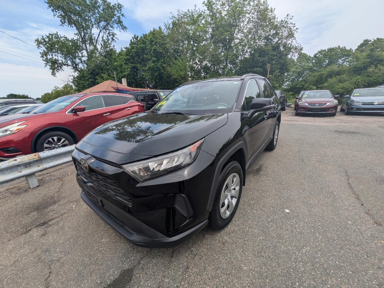 Toyota RAV4 LE AWD (Natl) 2020