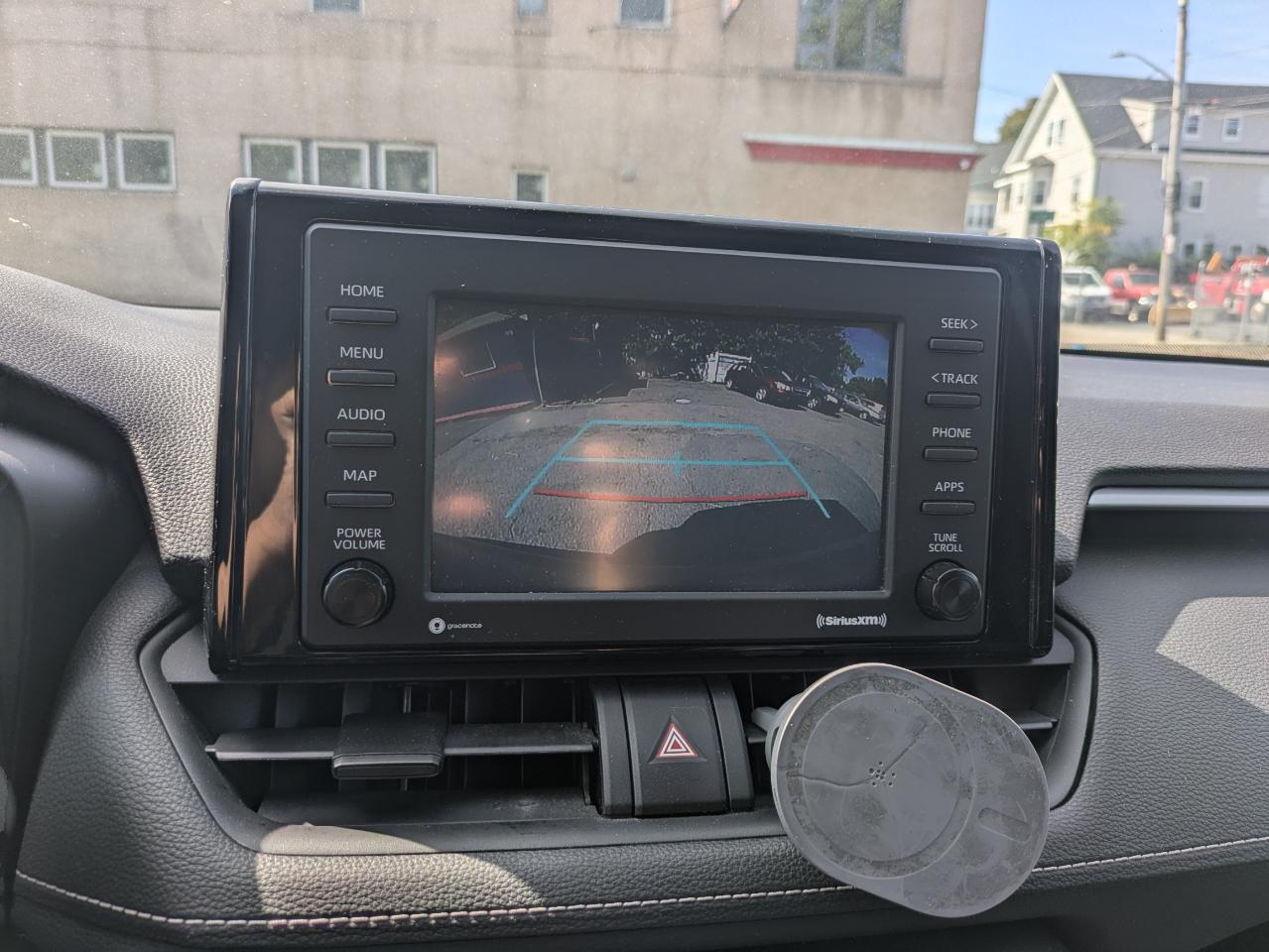 Toyota RAV4 LE AWD (Natl) 2020