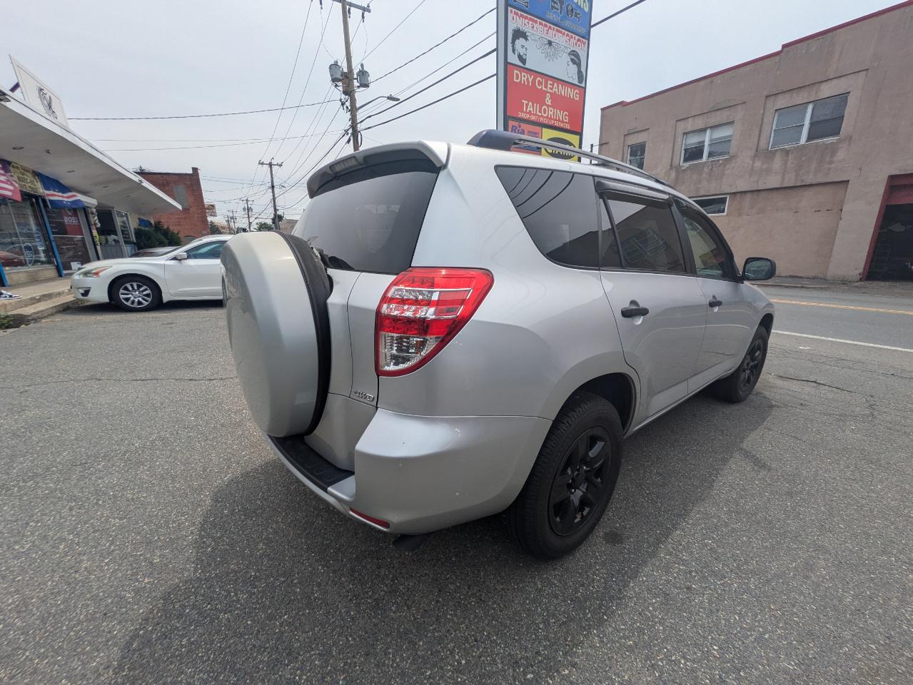 Toyota RAV4 4WD 4dr 4-cyl 4-Spd AT (Natl) 2010