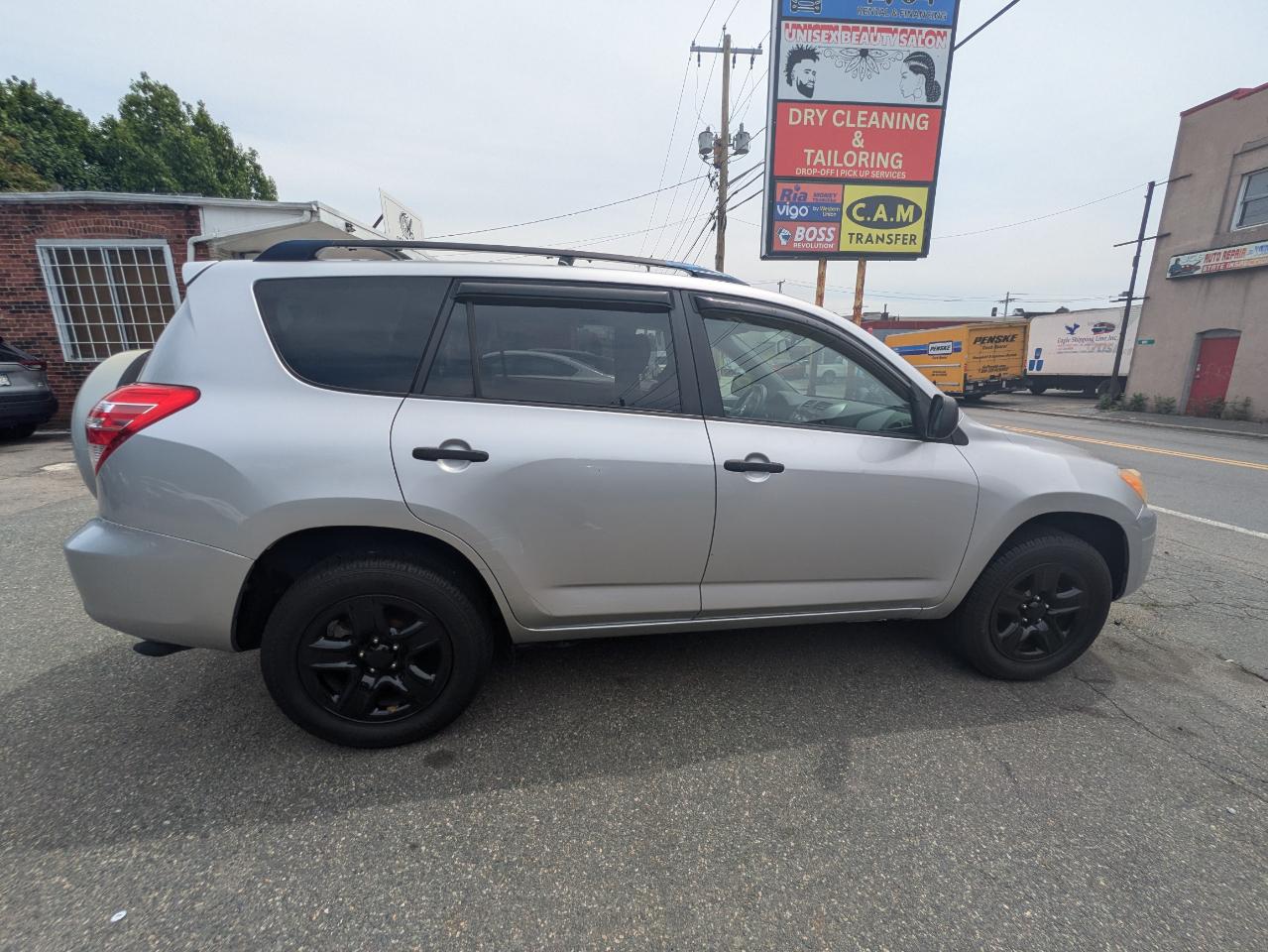 Toyota RAV4 4WD 4dr 4-cyl 4-Spd AT (Natl) 2010