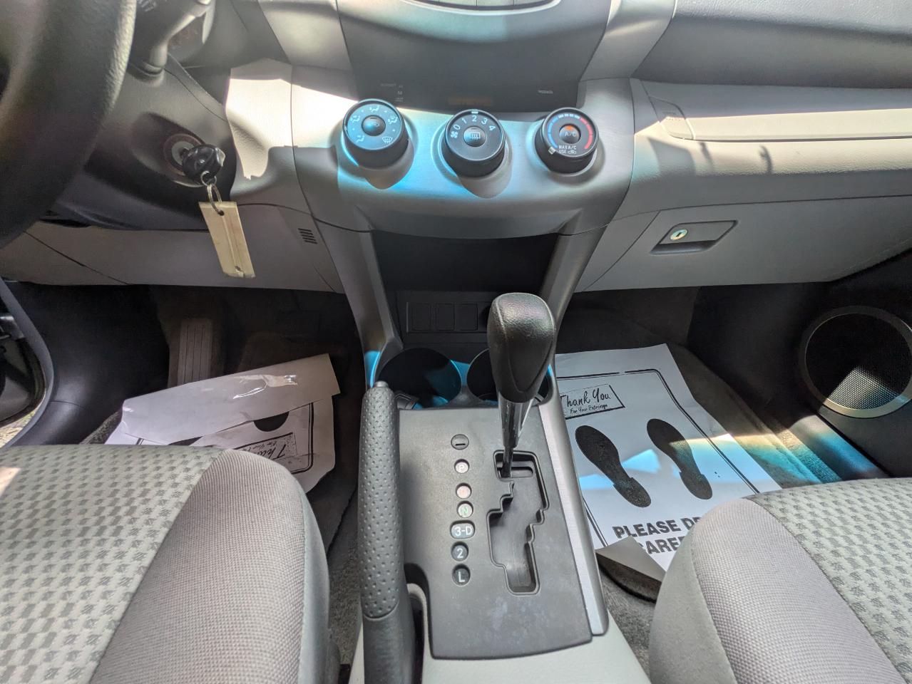 Toyota RAV4 2WD 4dr 4-cyl (Natl) 2007