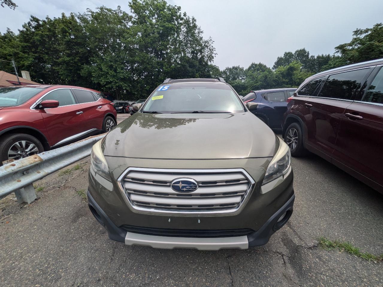 Subaru Outback 4dr Wgn 2.5i Limited PZEV 2015