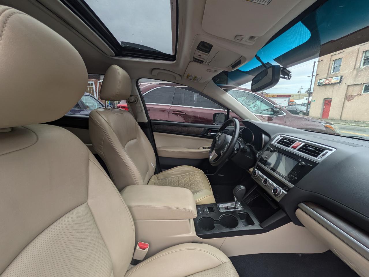 Subaru Outback 4dr Wgn 2.5i Limited PZEV 2015