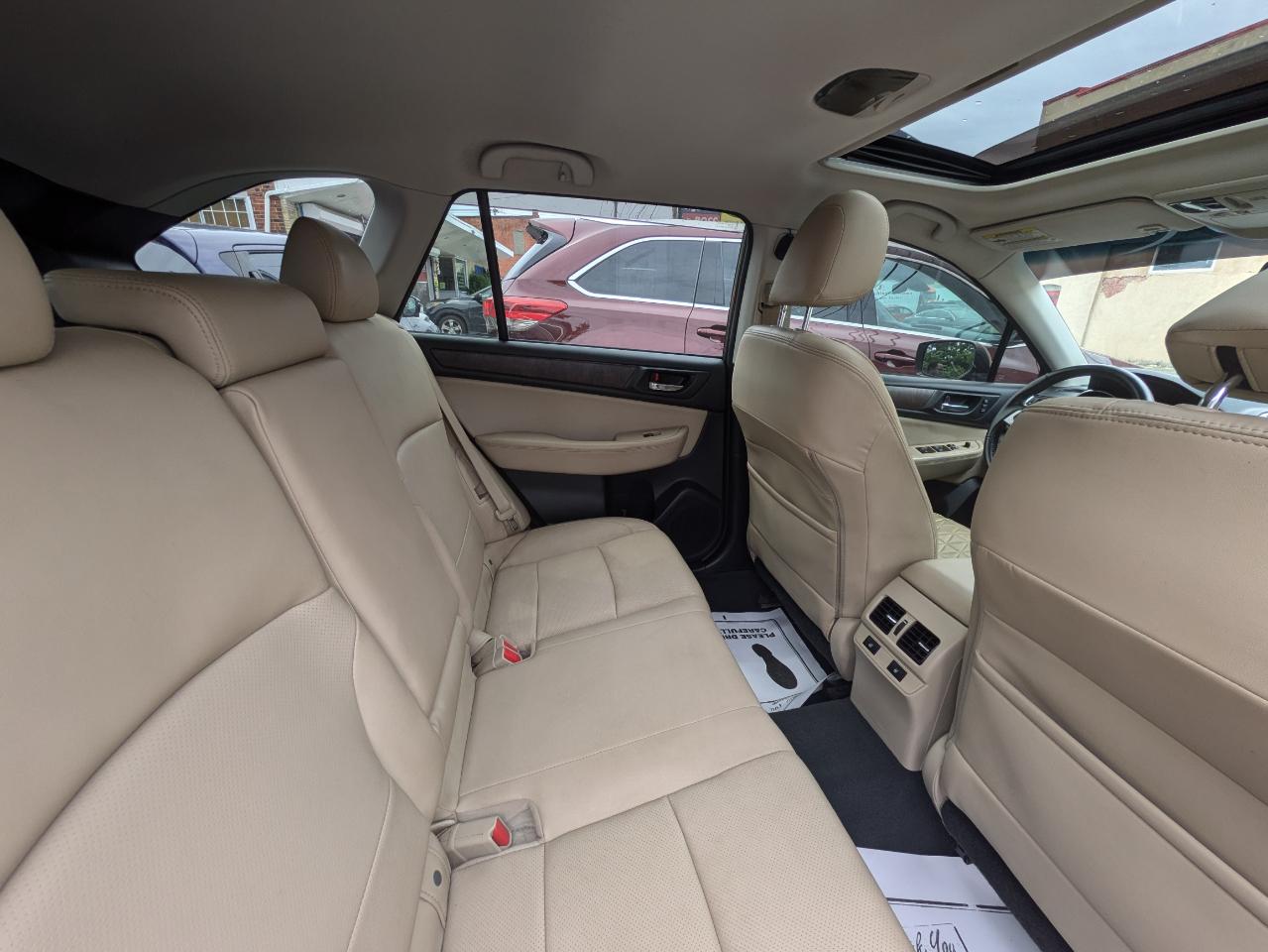 Subaru Outback 4dr Wgn 2.5i Limited PZEV 2015