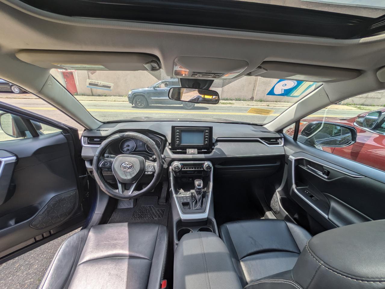 Toyota RAV4  2019