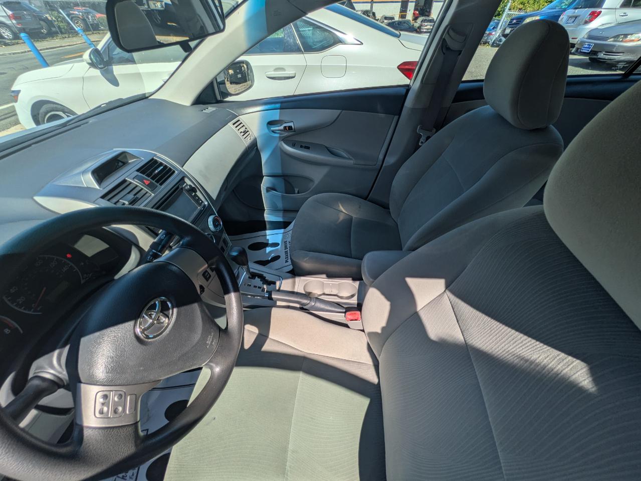 Toyota Corolla LE 2013
