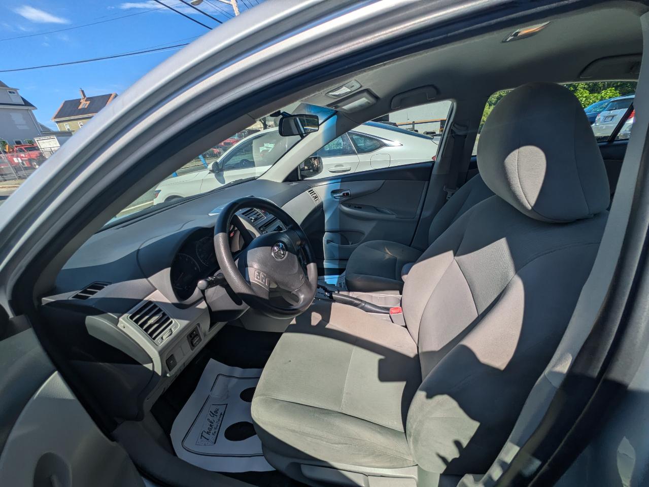 Toyota Corolla LE 2013