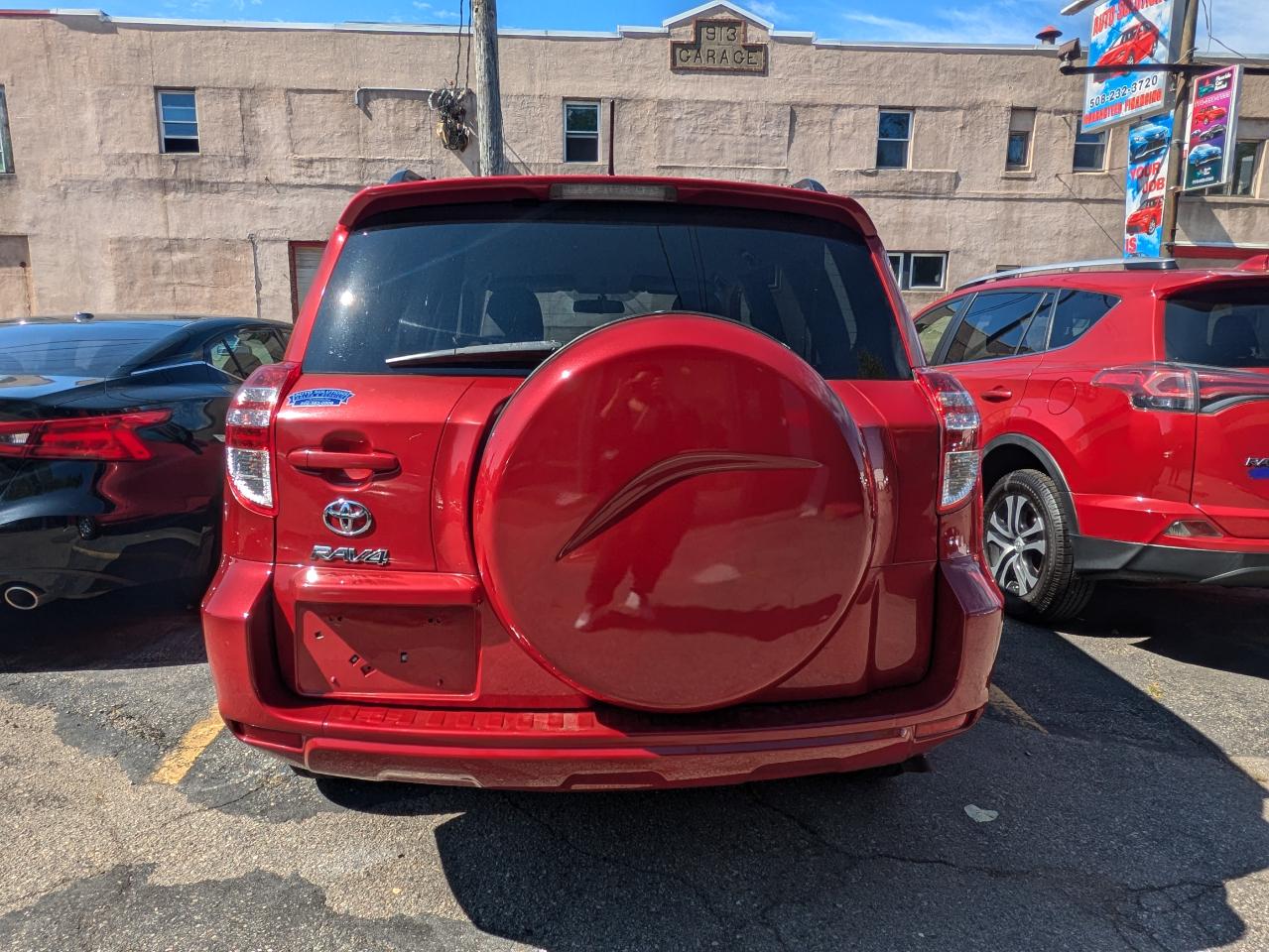 Toyota RAV4  2011