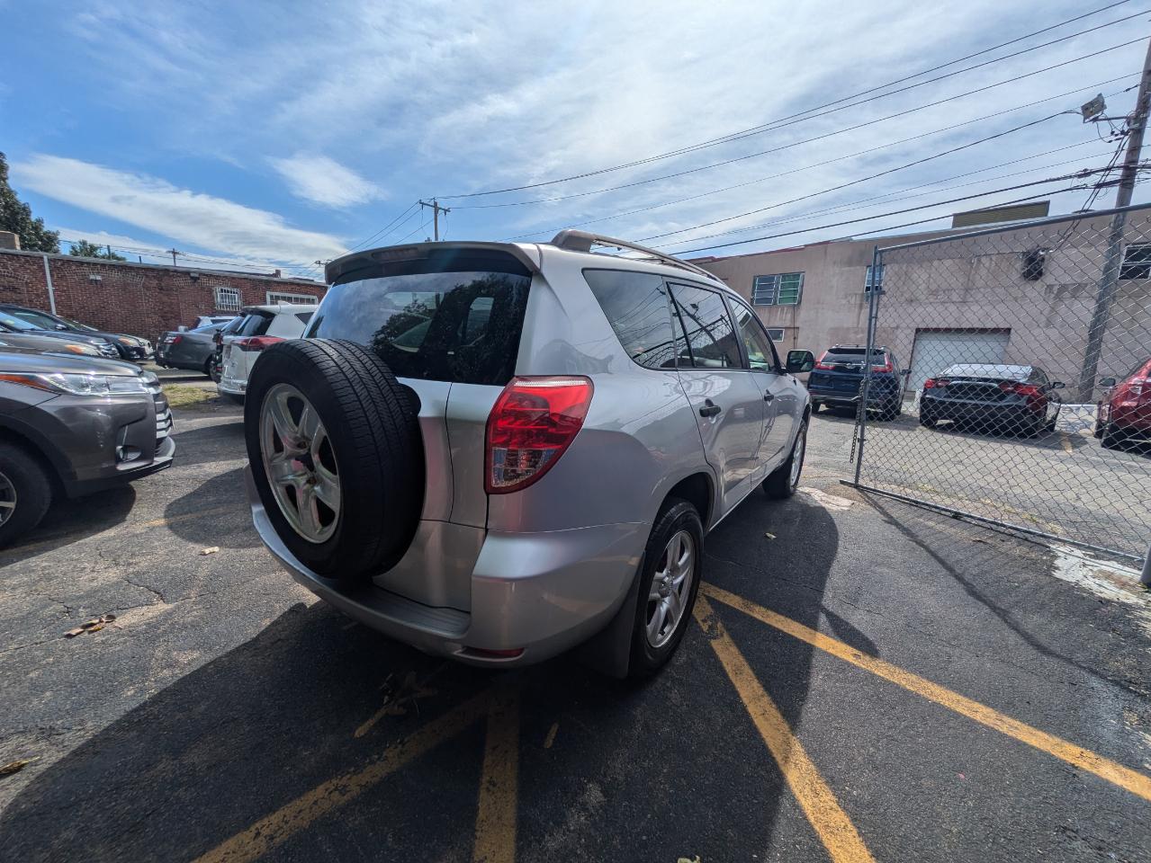 Toyota RAV4 2WD 4dr 4-cyl (Natl) 2007