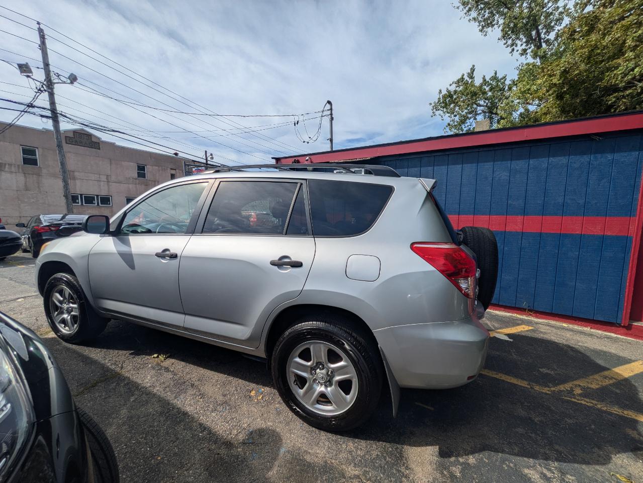 Toyota RAV4 2WD 4dr 4-cyl (Natl) 2007