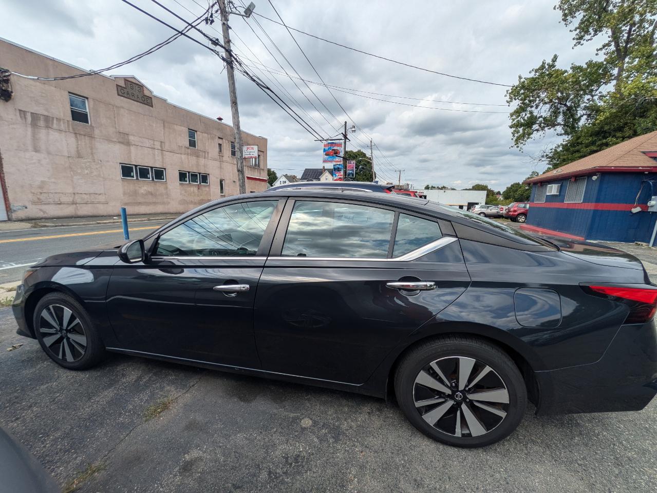 Nissan Altima 2.5 SV Sedan 2022