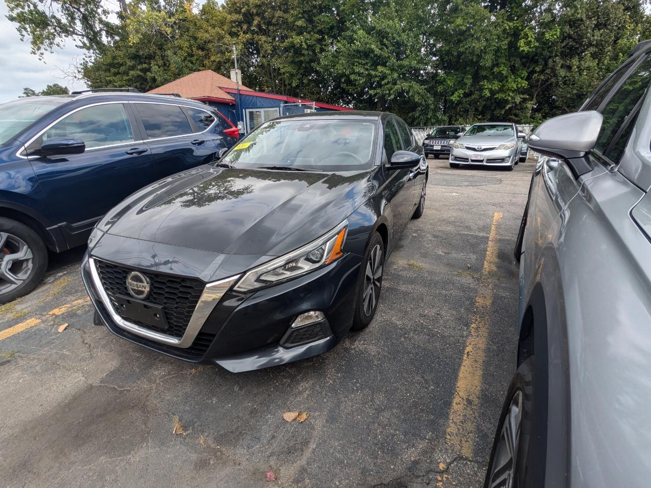 Nissan Altima 2.5 SV Sedan 2022