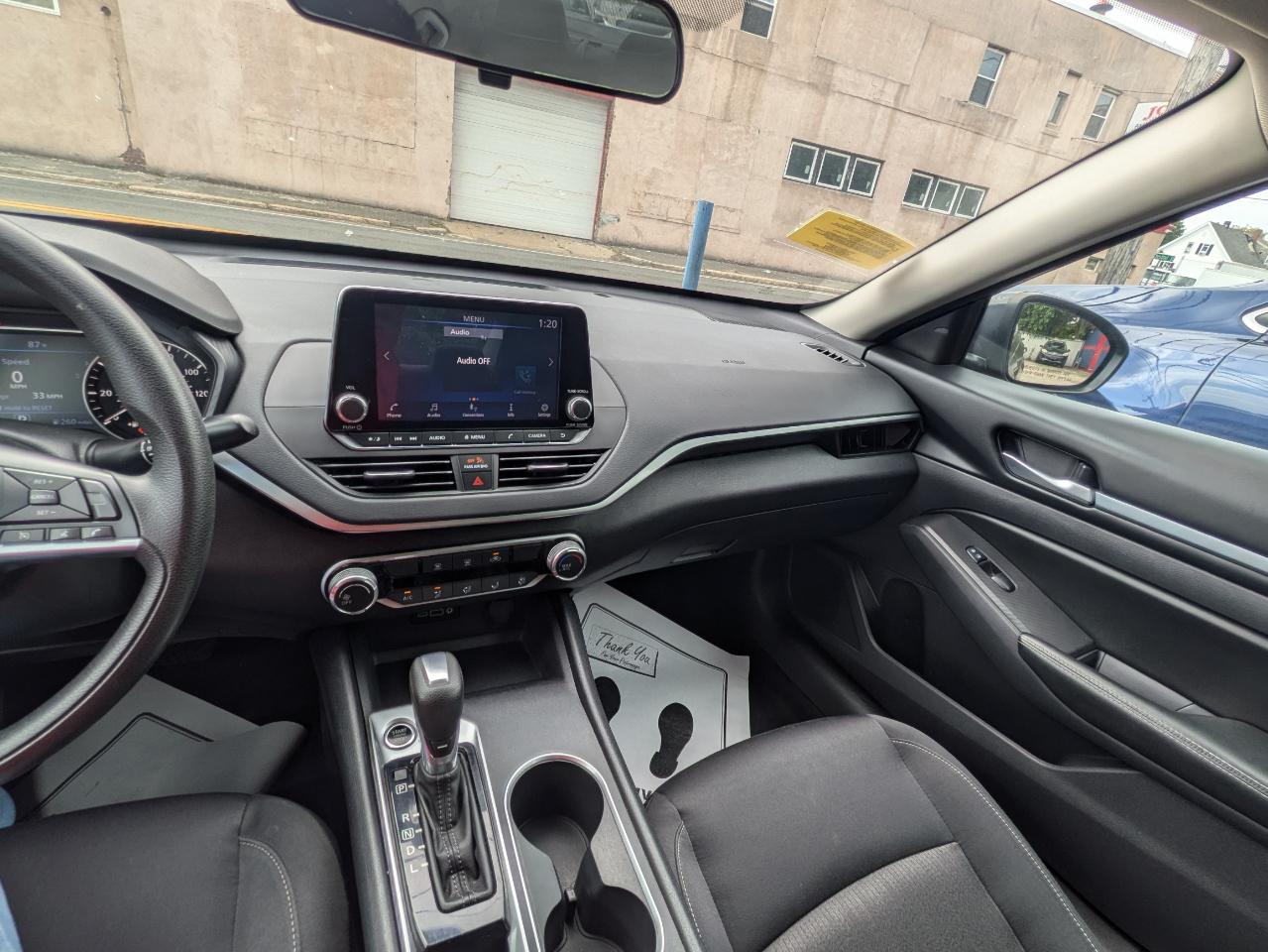 Nissan Altima 2.5 SV Sedan 2022