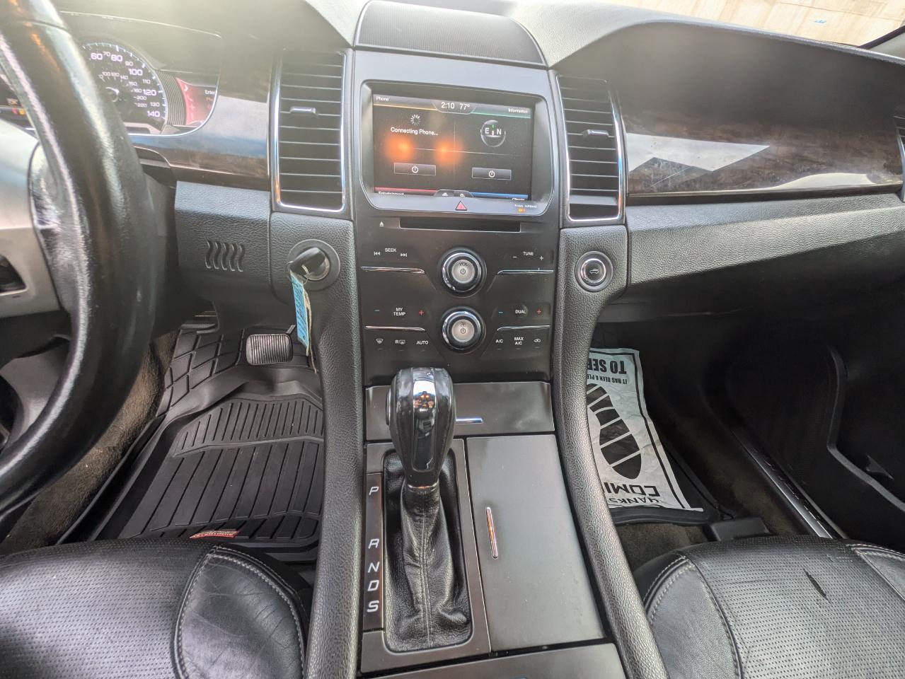 Ford Taurus 4dr Sdn Limited FWD 2013