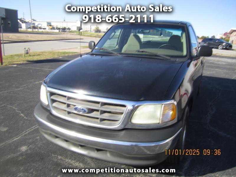 2002 Ford F-150 XL Short Bed 2WD