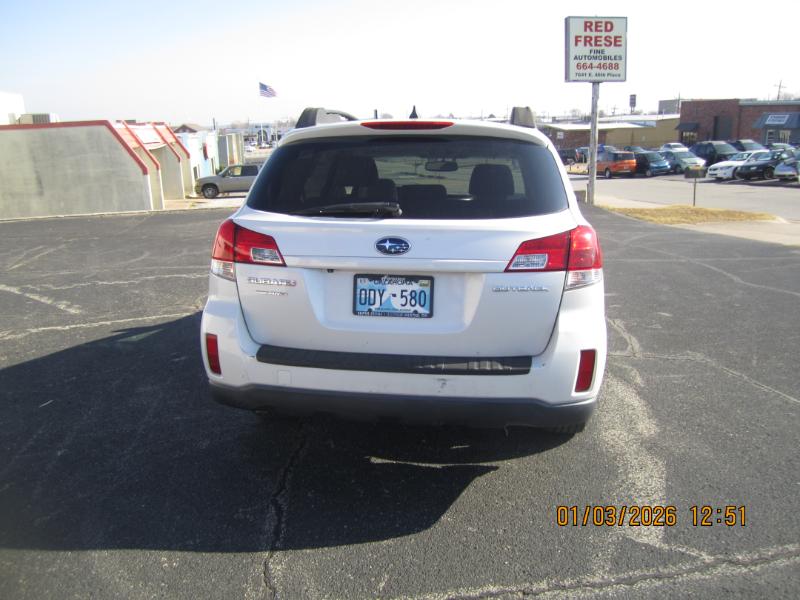 Subaru Outback 2.5i Limited 2011