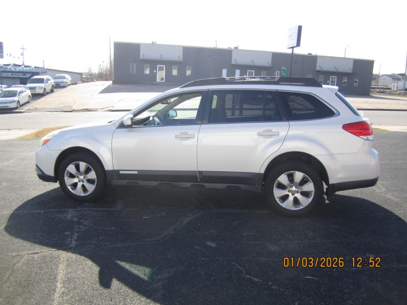 Subaru Outback 2.5i Limited 2011