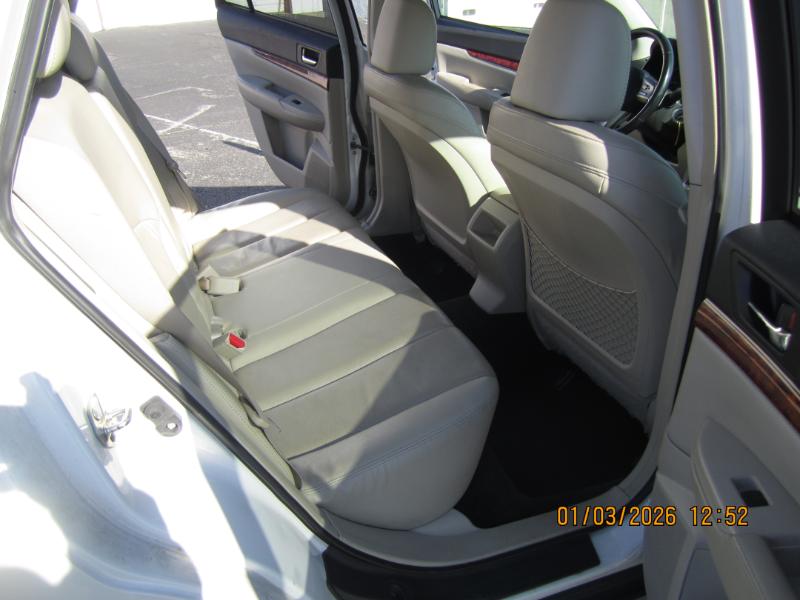 Subaru Outback 2.5i Limited 2011