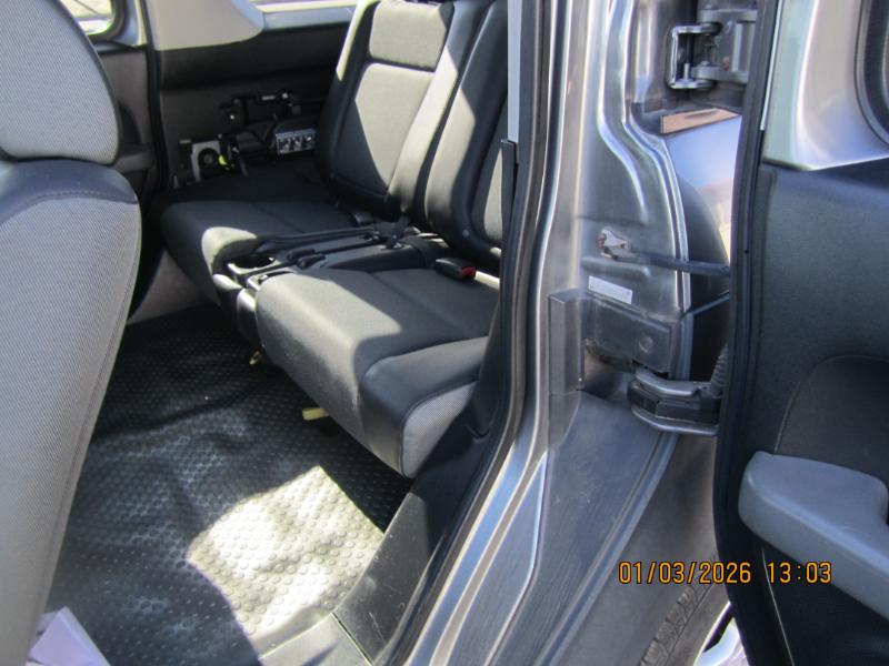 Honda Element EX 4WD 4-spd AT 2005