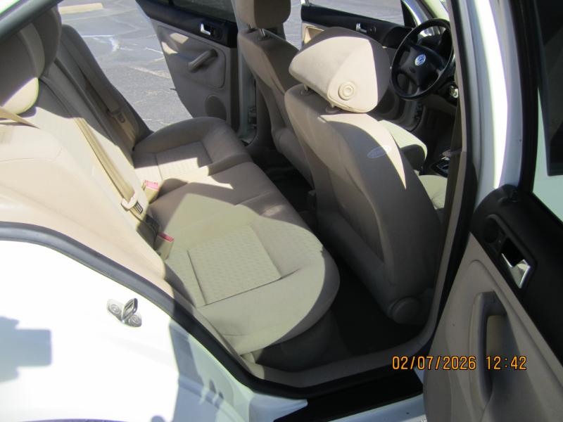 Volkswagen Jetta GL 2.0L 2004