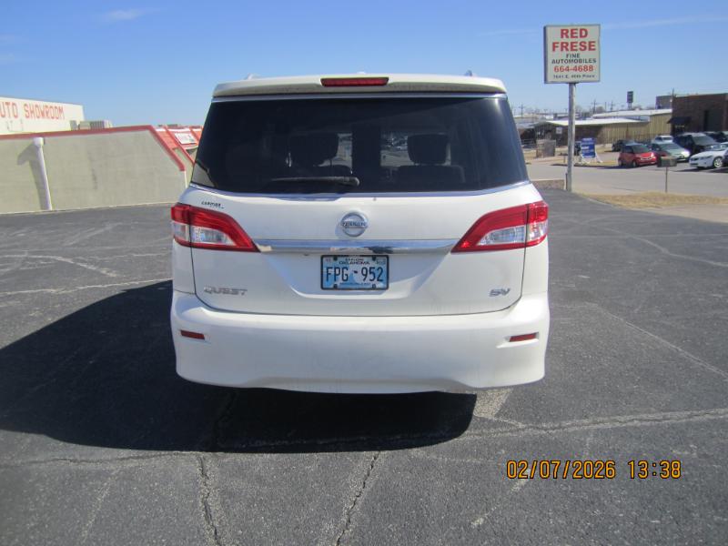 Nissan Quest S 2016