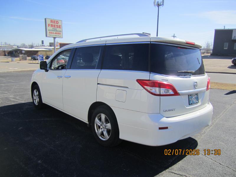 Nissan Quest S 2016