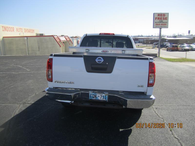 Nissan Frontier SE King Cab 2WD 2010