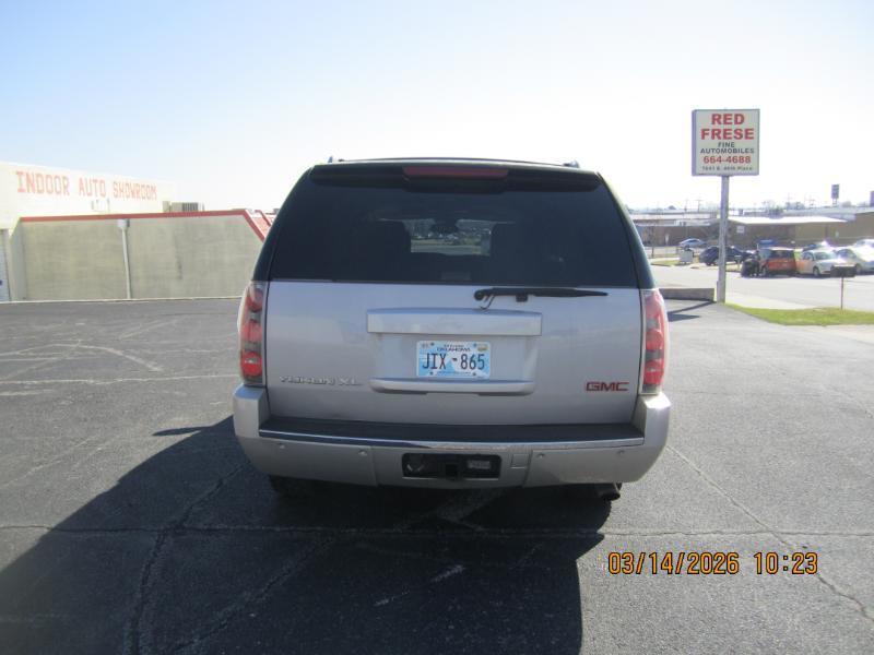 GMC Yukon Denali XL AWD 2007