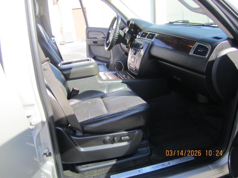 GMC Yukon Denali XL AWD 2007