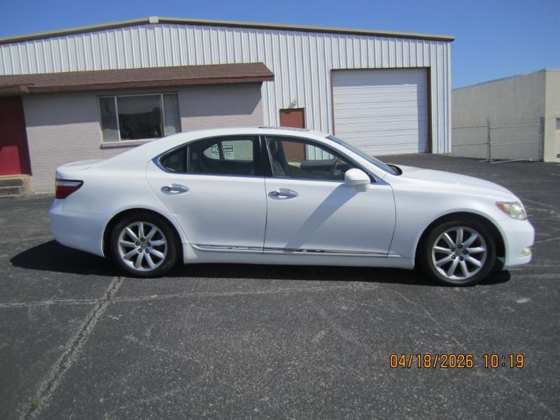 Lexus LS 460 Luxury Sedan 2007