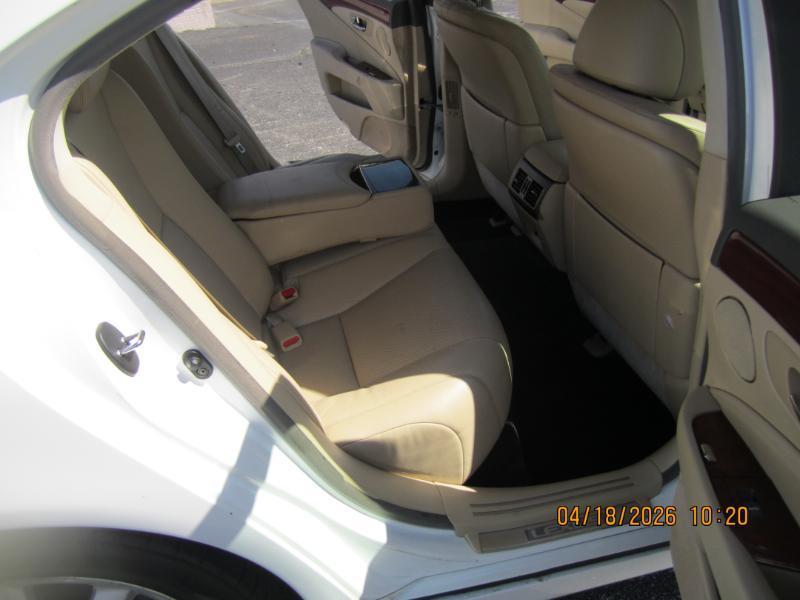 Lexus LS 460 Luxury Sedan 2007