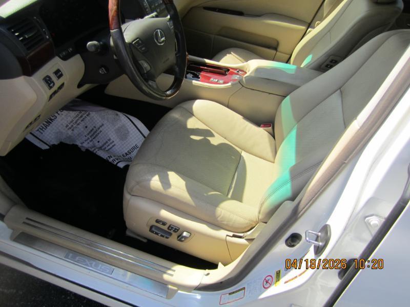 Lexus LS 460 Luxury Sedan 2007