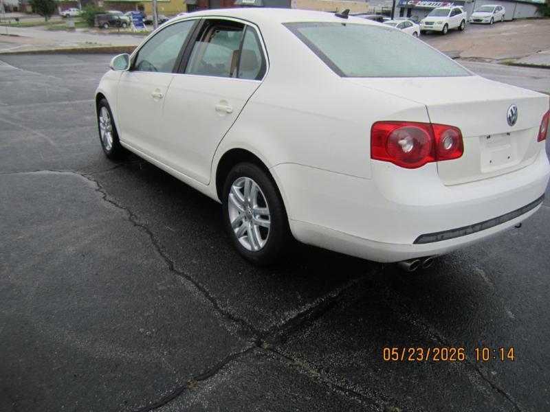 Volkswagen Jetta 2.5L w/ Pkg. 1 & Sunroof 2007