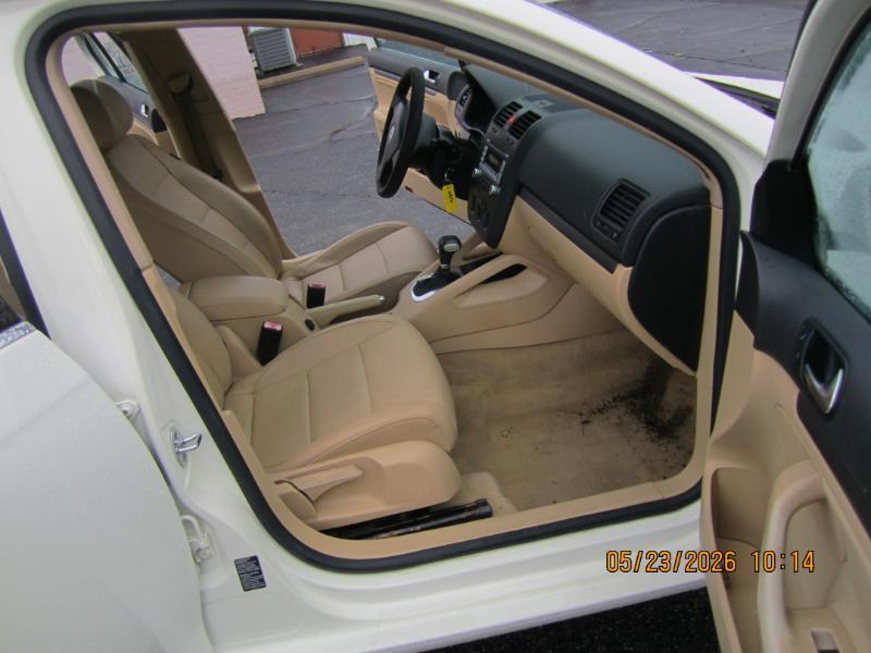 Volkswagen Jetta 2.5L w/ Pkg. 1 & Sunroof 2007