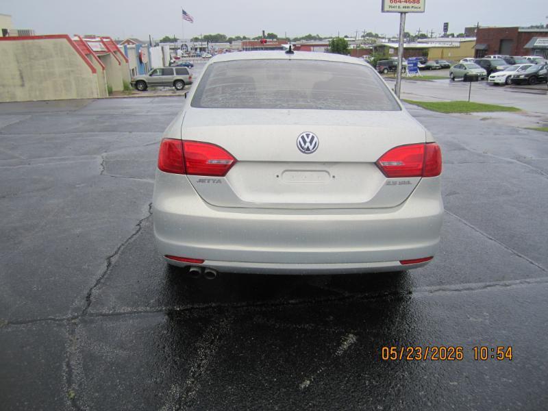 Volkswagen Jetta SEL 2011