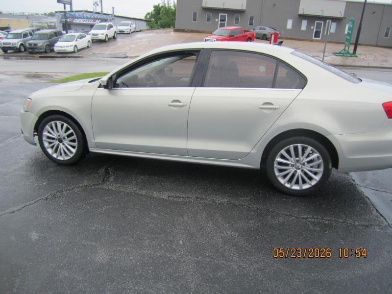 Volkswagen Jetta SEL 2011