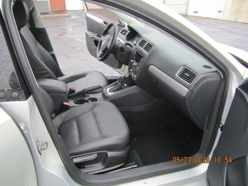 Volkswagen Jetta SEL 2011
