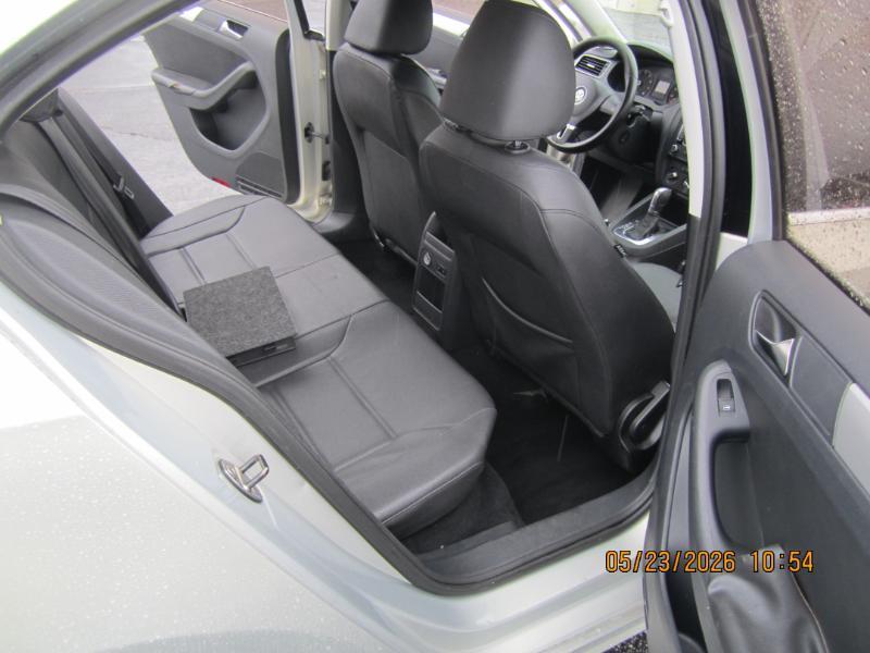 Volkswagen Jetta SEL 2011