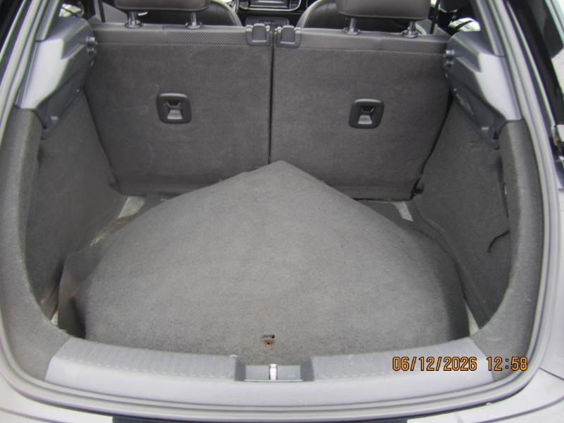 Volkswagen Beetle 2.5L w/Sunroof Sound & Nav 2013