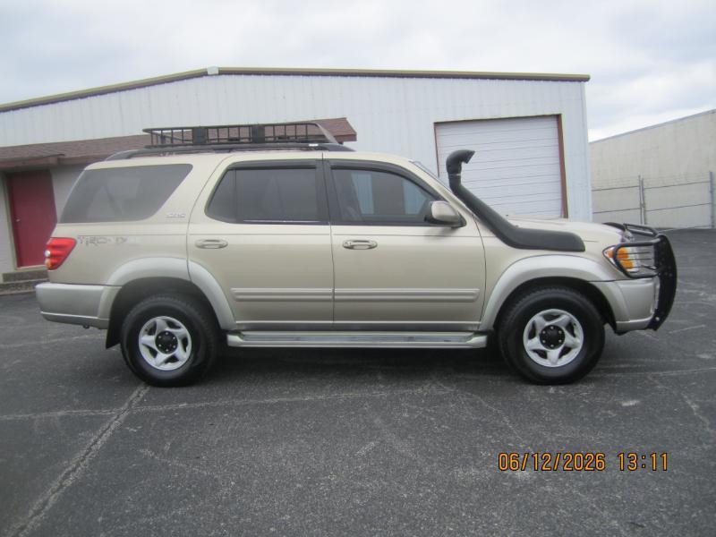 Toyota Sequoia SR5 4WD 2002