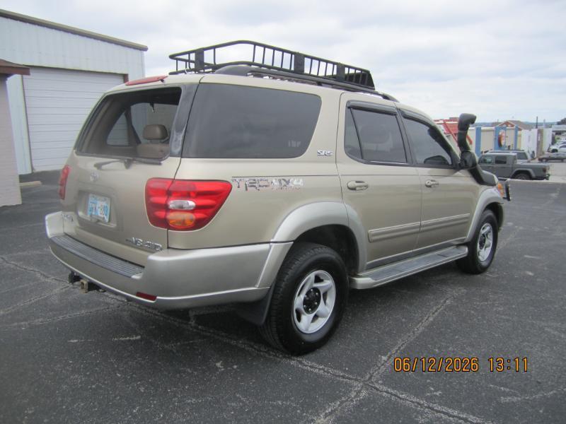 Toyota Sequoia SR5 4WD 2002
