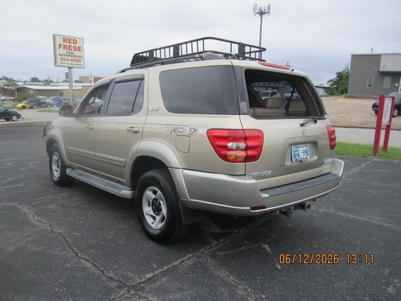 Toyota Sequoia SR5 4WD 2002