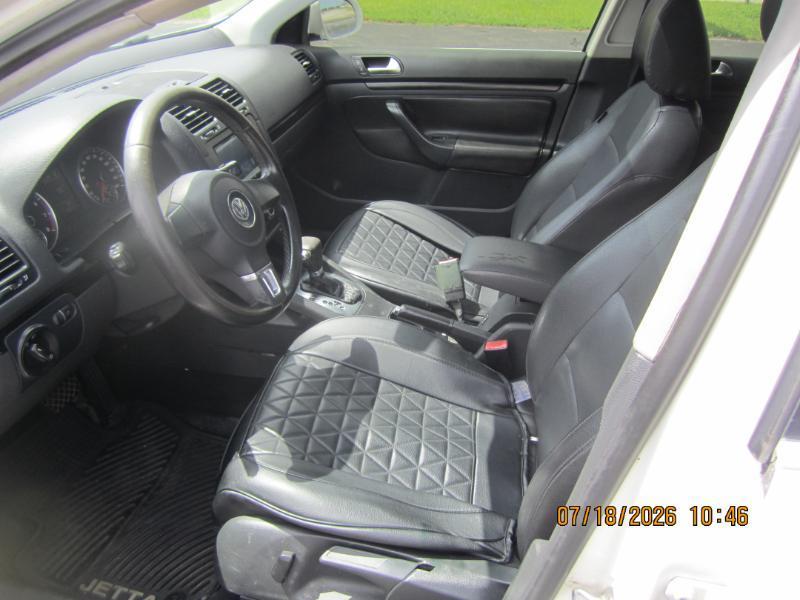 Volkswagen Jetta SEL 2010