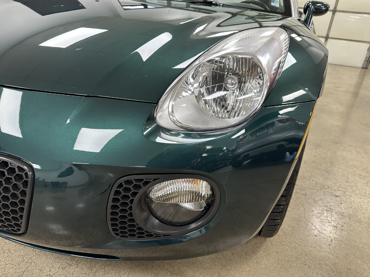 2007 Pontiac Solstice Convertible photo 4
