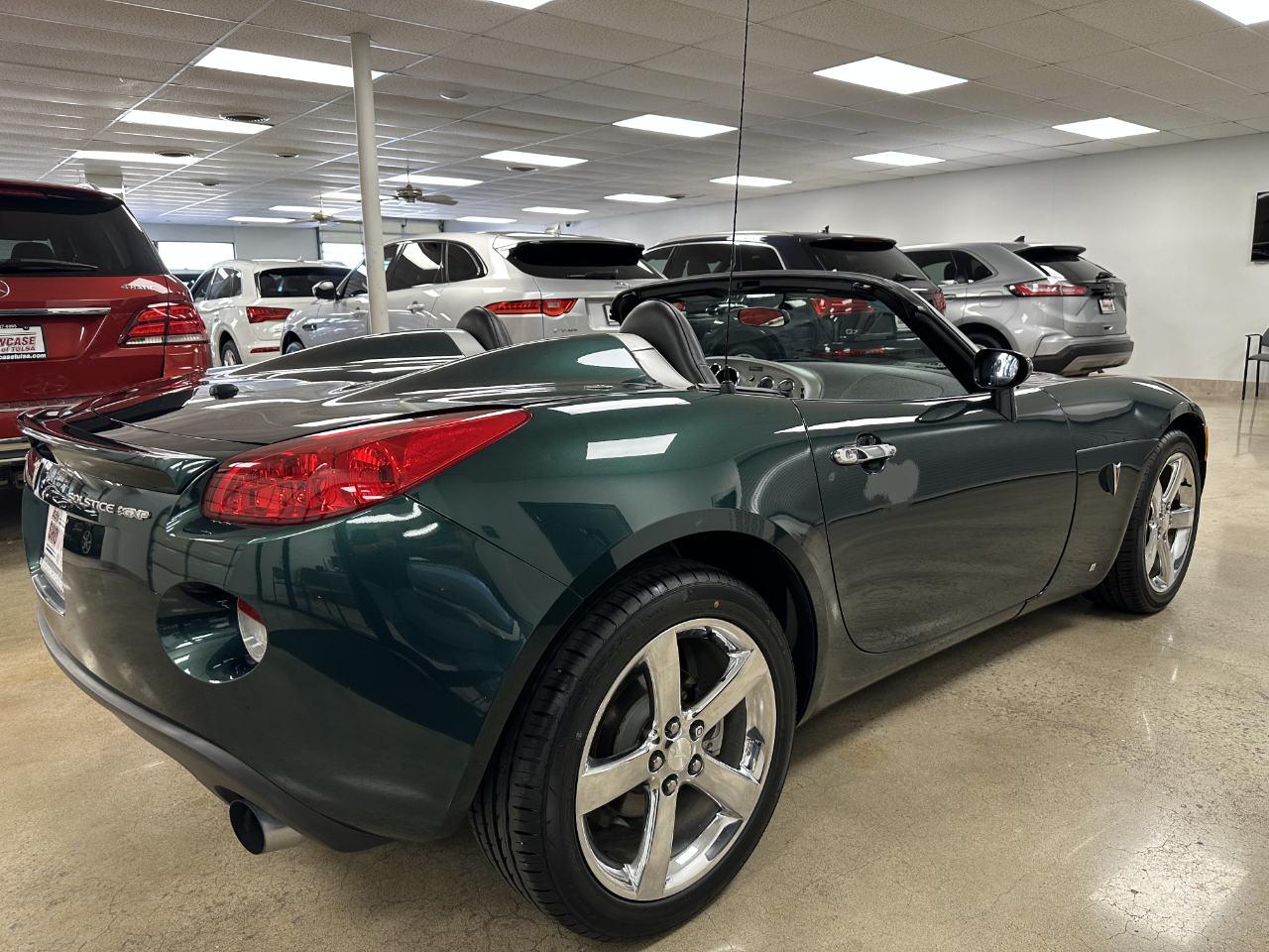 2007 Pontiac Solstice Convertible photo 9