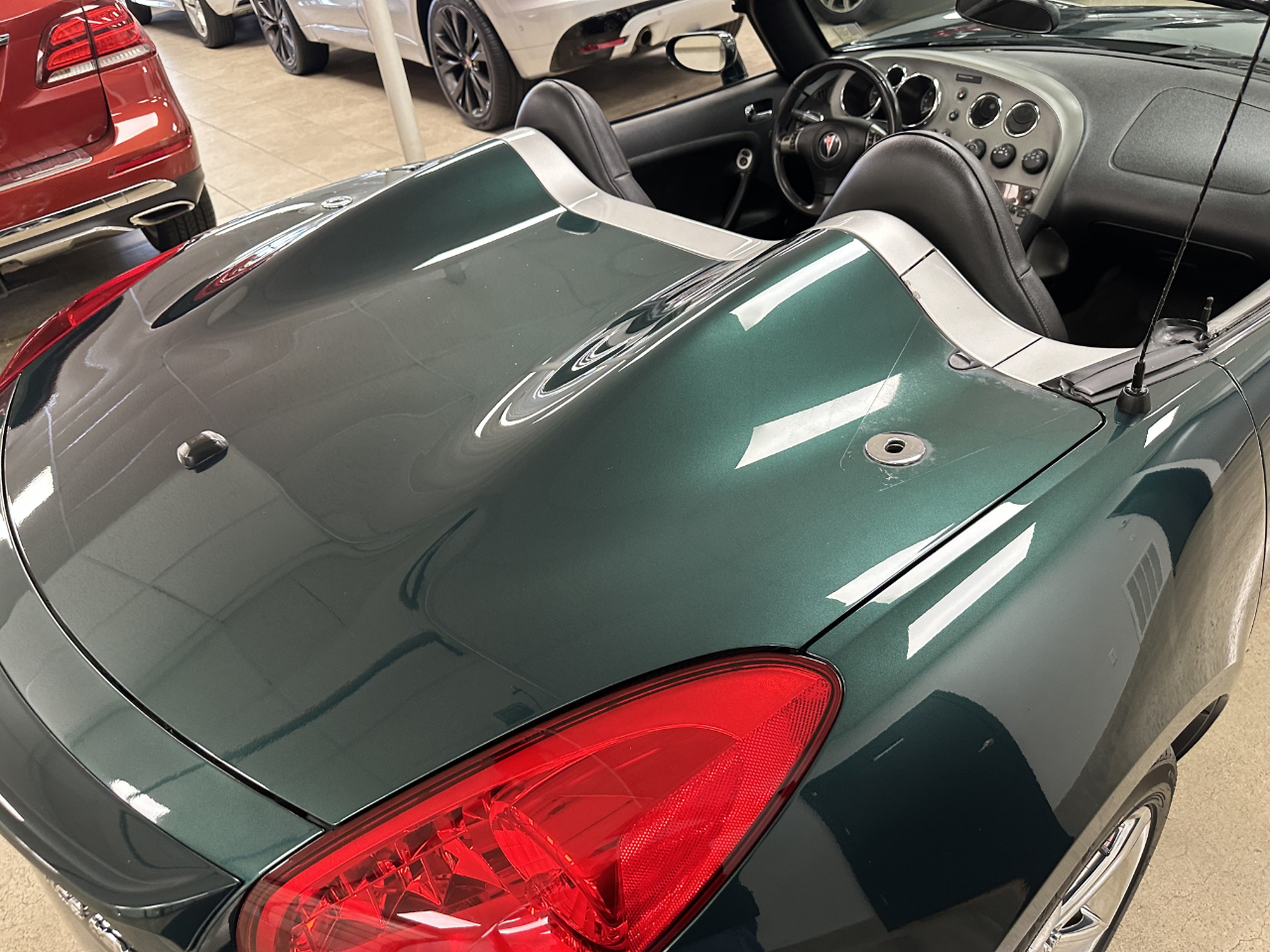 2007 Pontiac Solstice Convertible photo 11