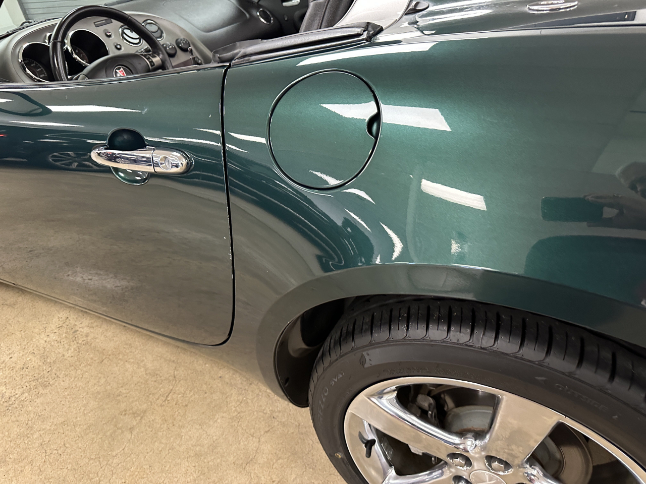 2007 Pontiac Solstice Convertible photo 32